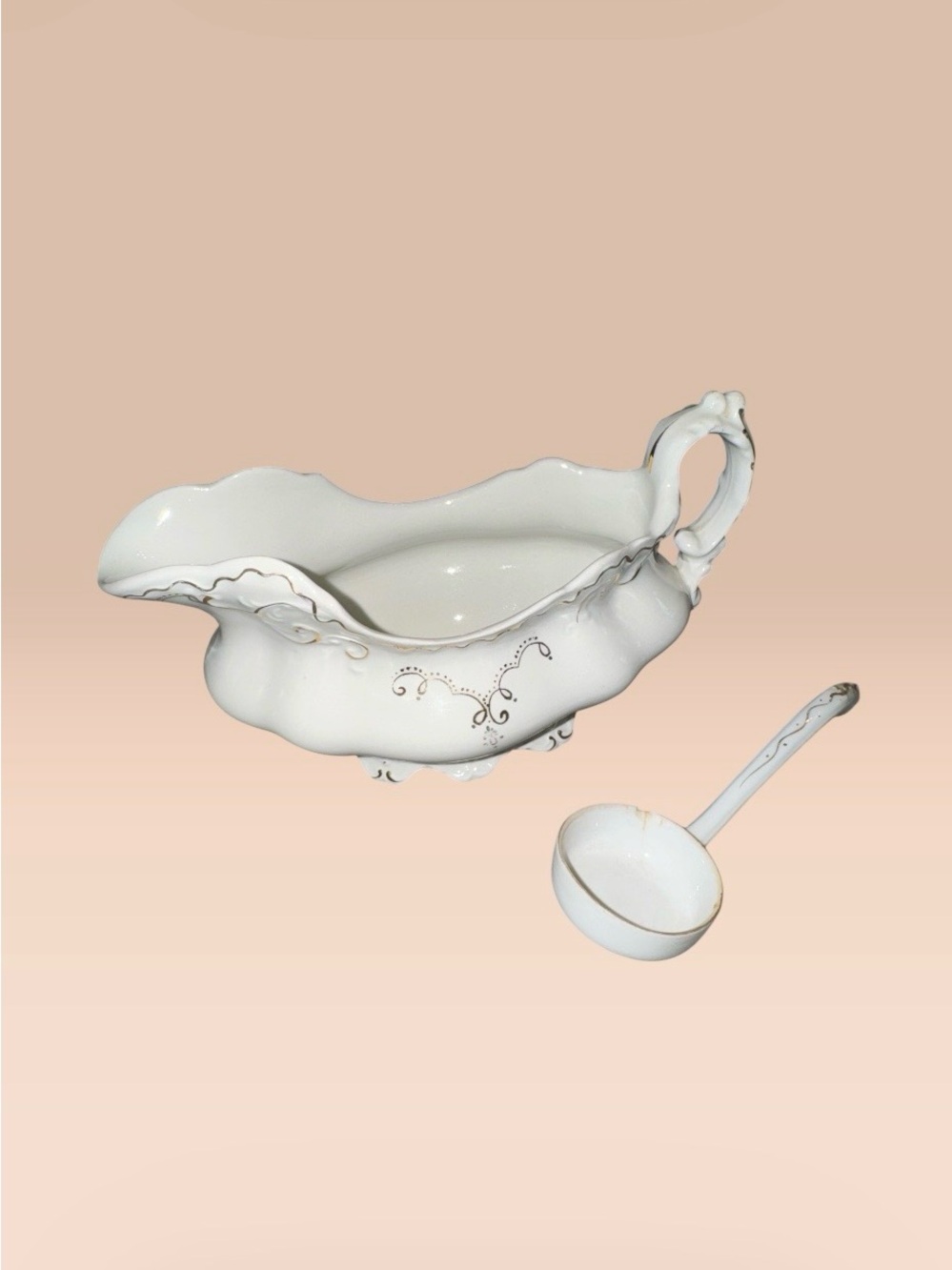Johnson Bros England White Gravy Boat w/ Attached Underplate & Ladle